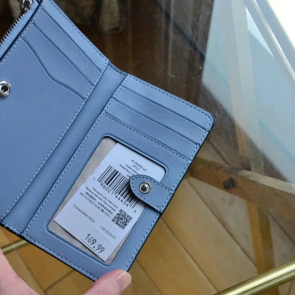 Kate Spade KF331 Leila Small Slim Bifold Wallet - Picture 5 of 7